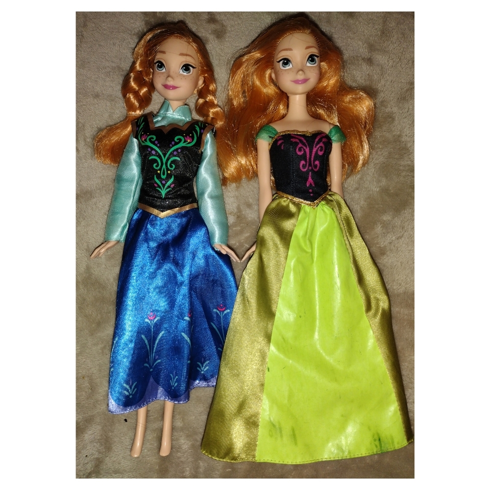 Lot of 2 Disney Frozen Anna dolls